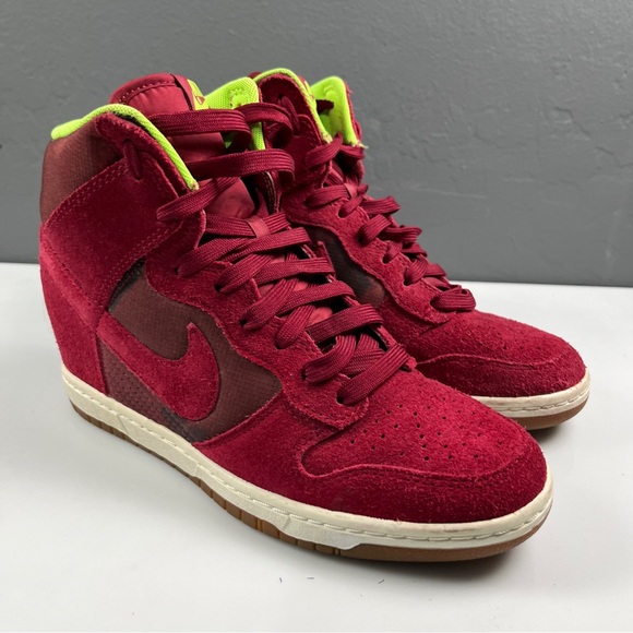 Nike Dunk Sky Hi Noble Red Camo Hidden Wedge Sneakers Women’s Sz 7.5 543258-601 - Picture 1 of 9